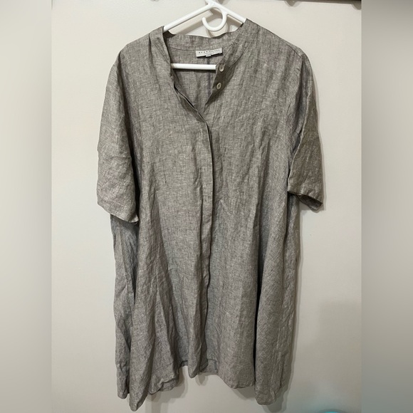 bryn Walker Tops - Bryn Walker large gray tan lagenlook linen button up short sleeve tunic